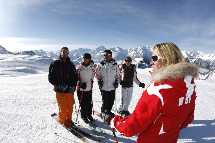 SKI LESSONS FOR ADULTS